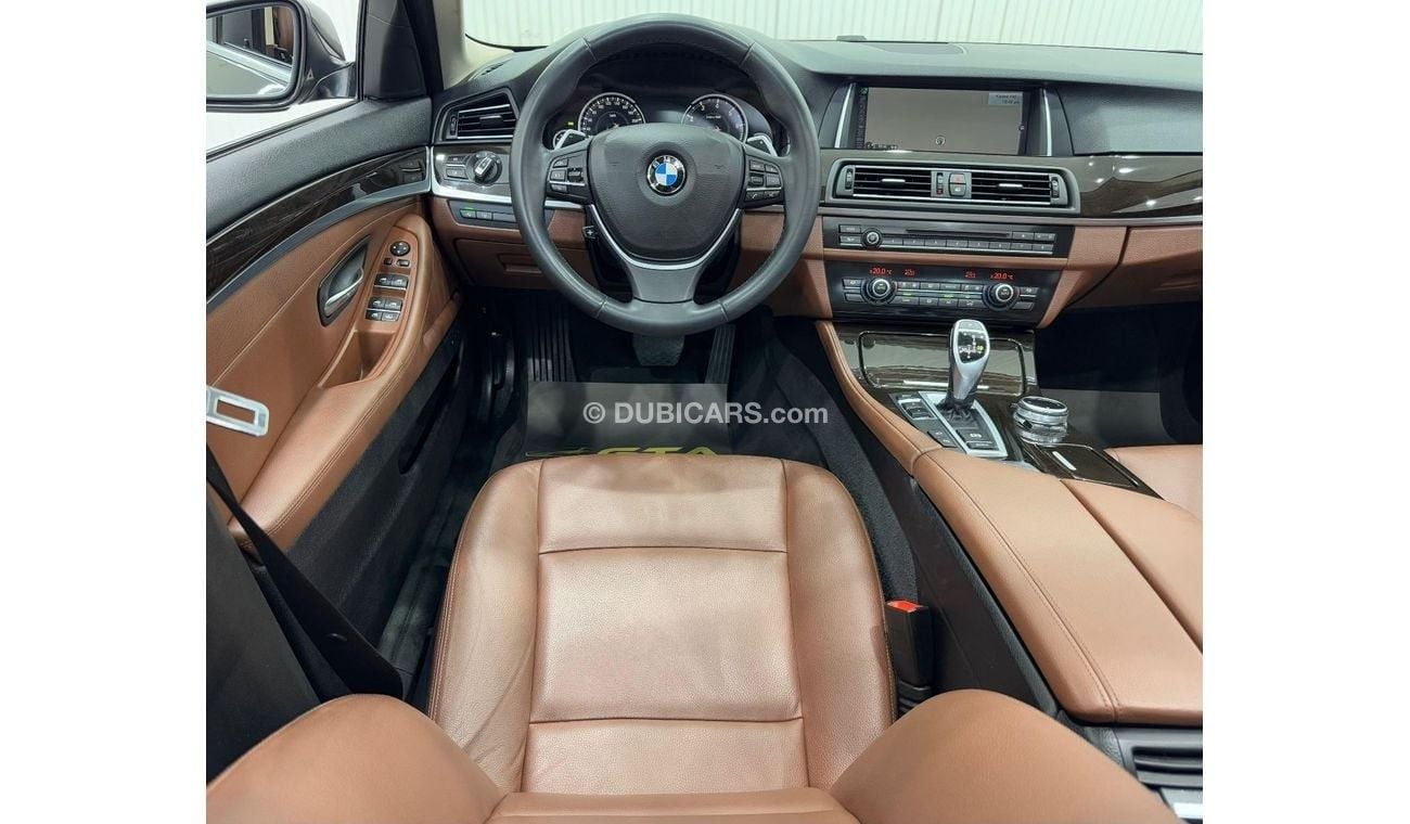 بي أم دبليو 528i Exclusive 2.0L 2015 BMW 528i, Full Service History, Full Options, Excellent Condition, GCC