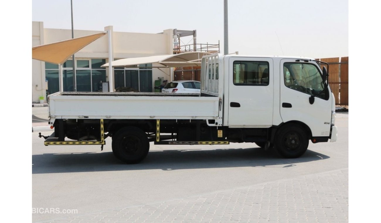 هينو 300 2016 | DOUBLE CABIN CANTER 3 TON WITH GCC SPECS AND EXCELLENT CONDITION