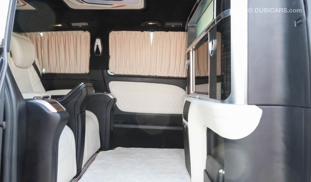 Mercedes-Benz V250 Maybach 2019/GCC/USED VIP Luxury Van.