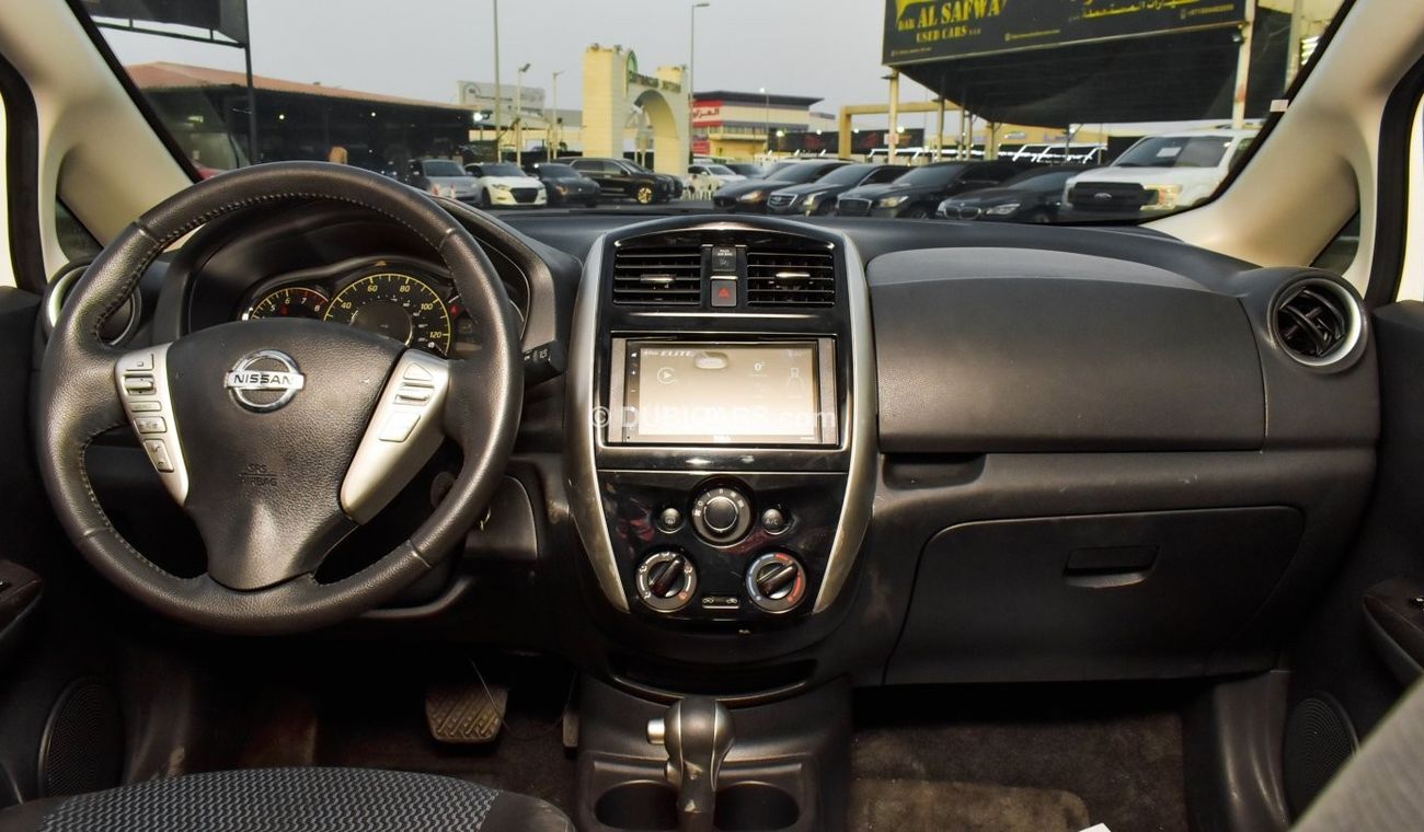 Used Nissan Versa SV 2015 for sale in Dubai - 676382