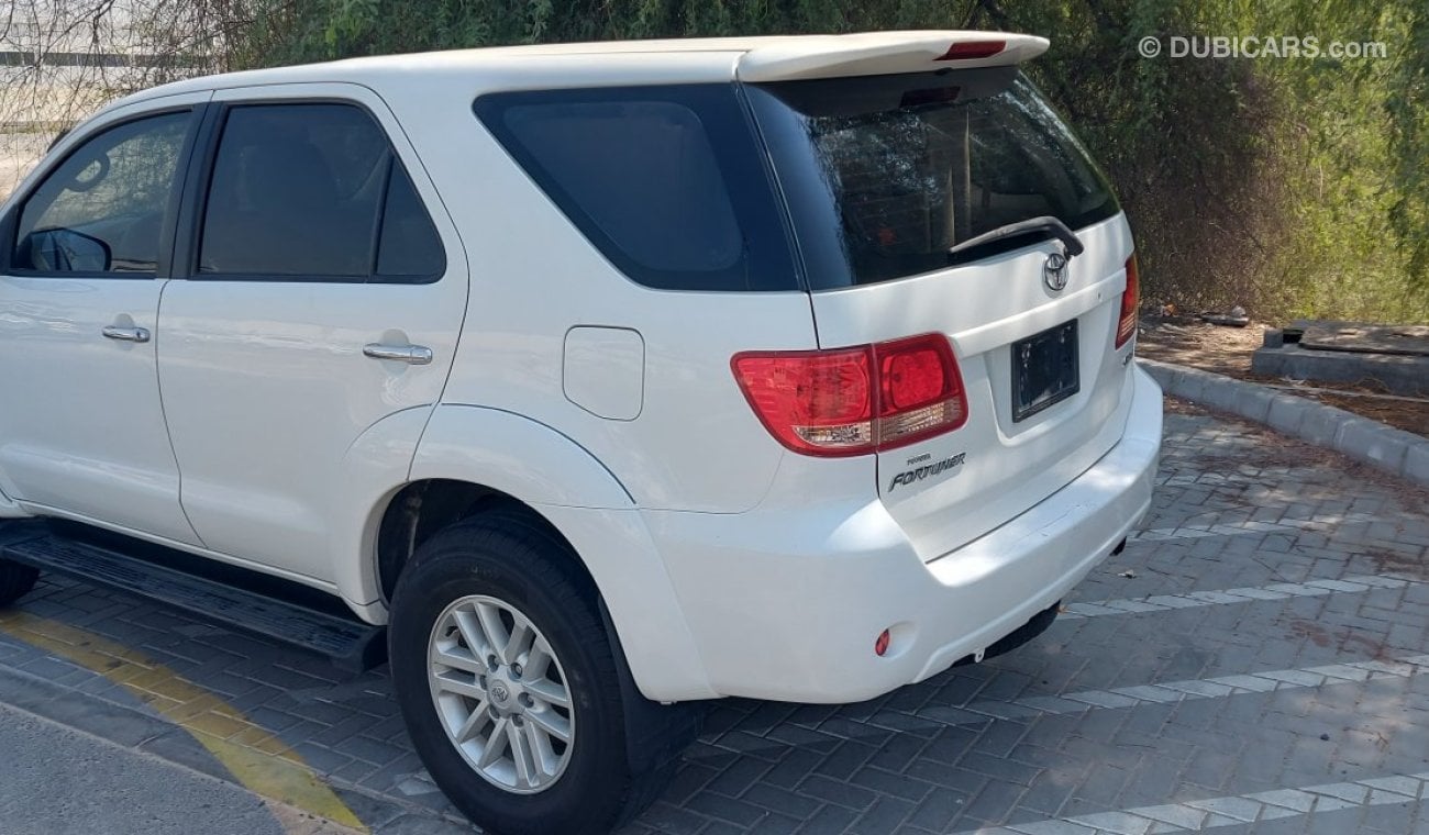 Toyota Fortuner 2.7 4 cylinder