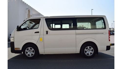 Toyota Hiace Toyota Hiace 6 seater Van, model:2016