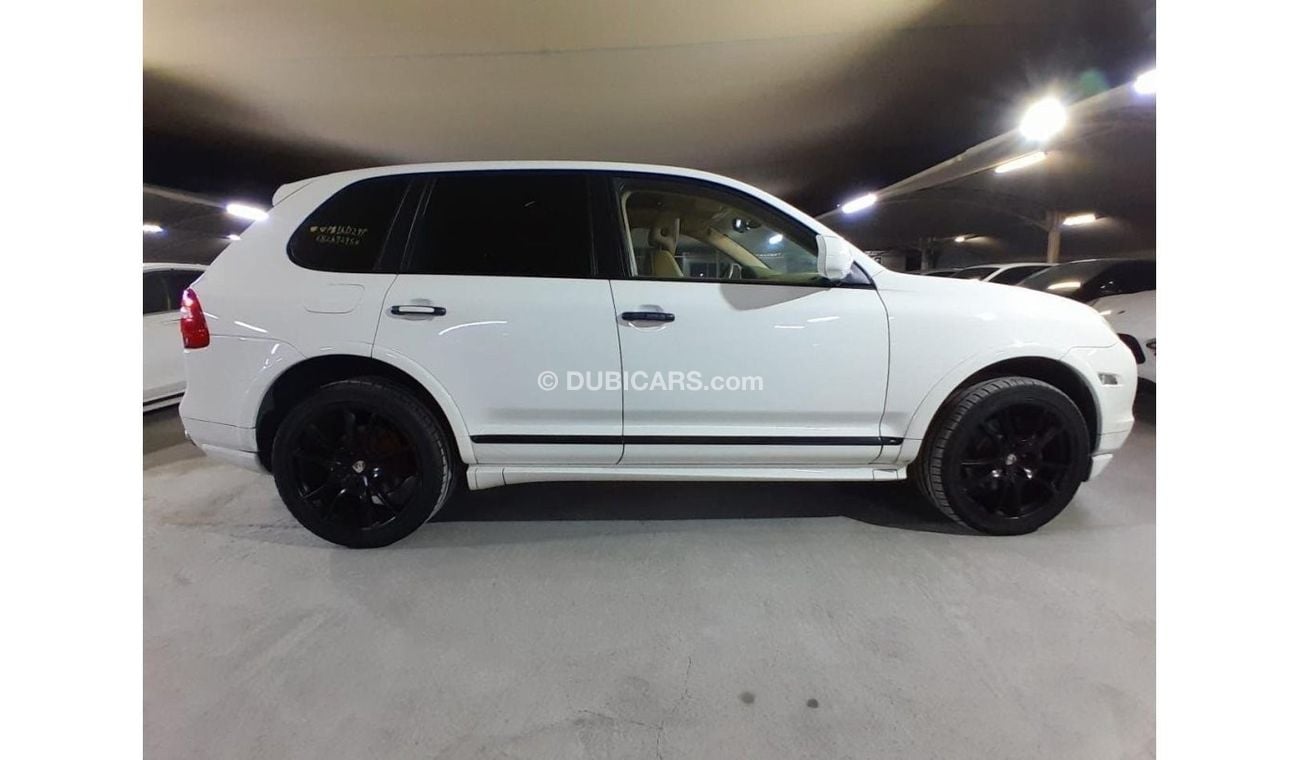 Porsche Cayenne PORSCHE CAYENNE GTS 4.8L 2008 WITH SUNROOF, BOSE SOUND SYSTEM, AND MORE..