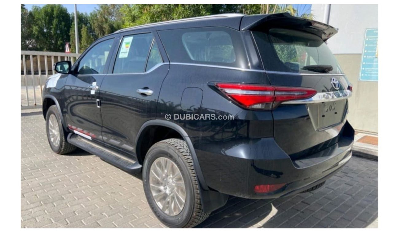 تويوتا فورتونر 2023 TOYOTA FORTUNER 4.0L DISPONIBLE, GASOLINA