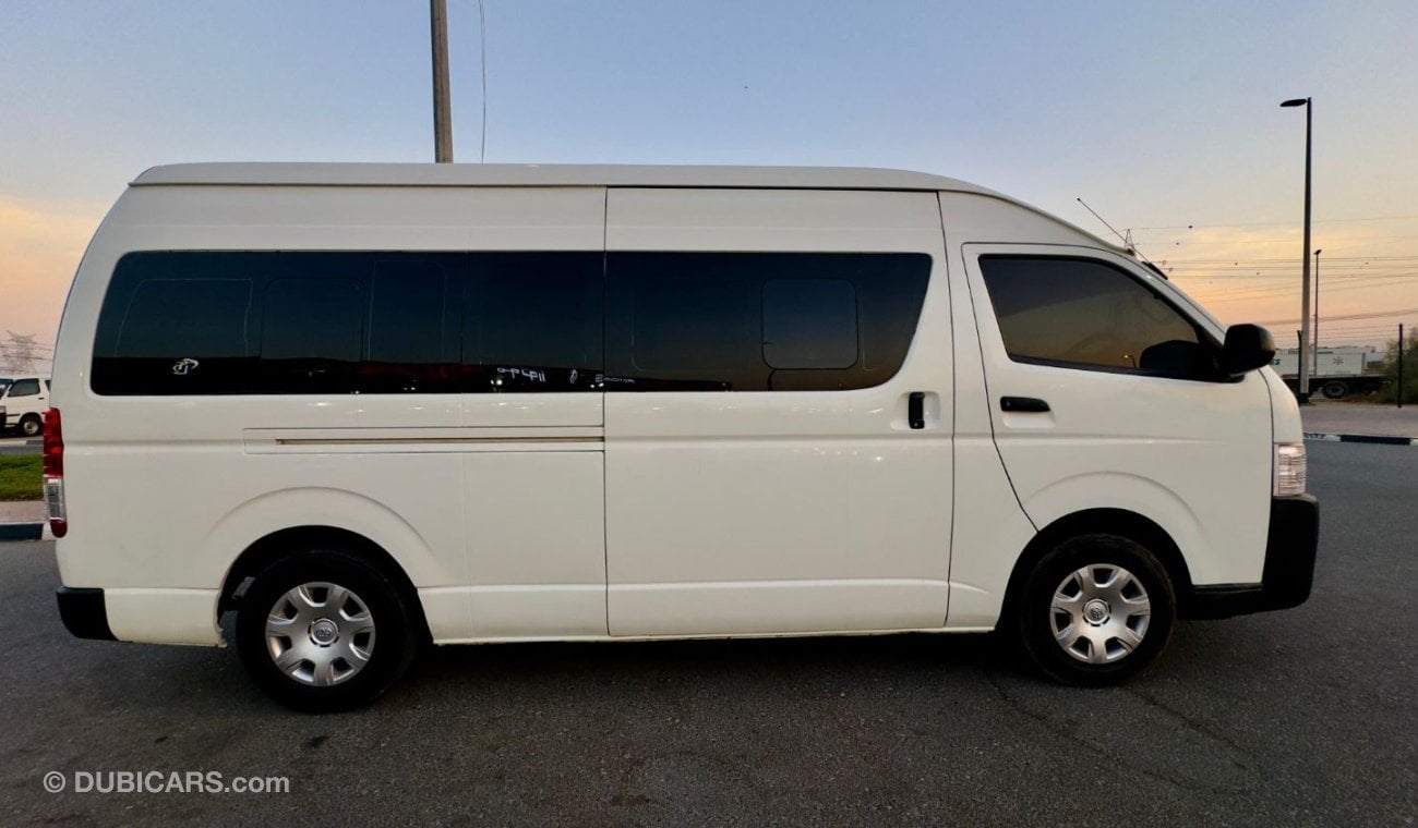 Toyota Hiace PREMIUM CONDITION | 3.0L DIESEL ENGINE | RHD | AIR CONDITIONER