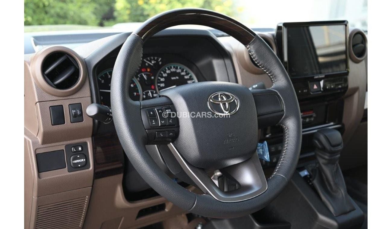 تويوتا لاند كروزر بيك آب 2025 TOYOTA LAND CRUISER 79 SINGLE CAB DLX V6 4.0L PETROL 4WD AUTOMATIC