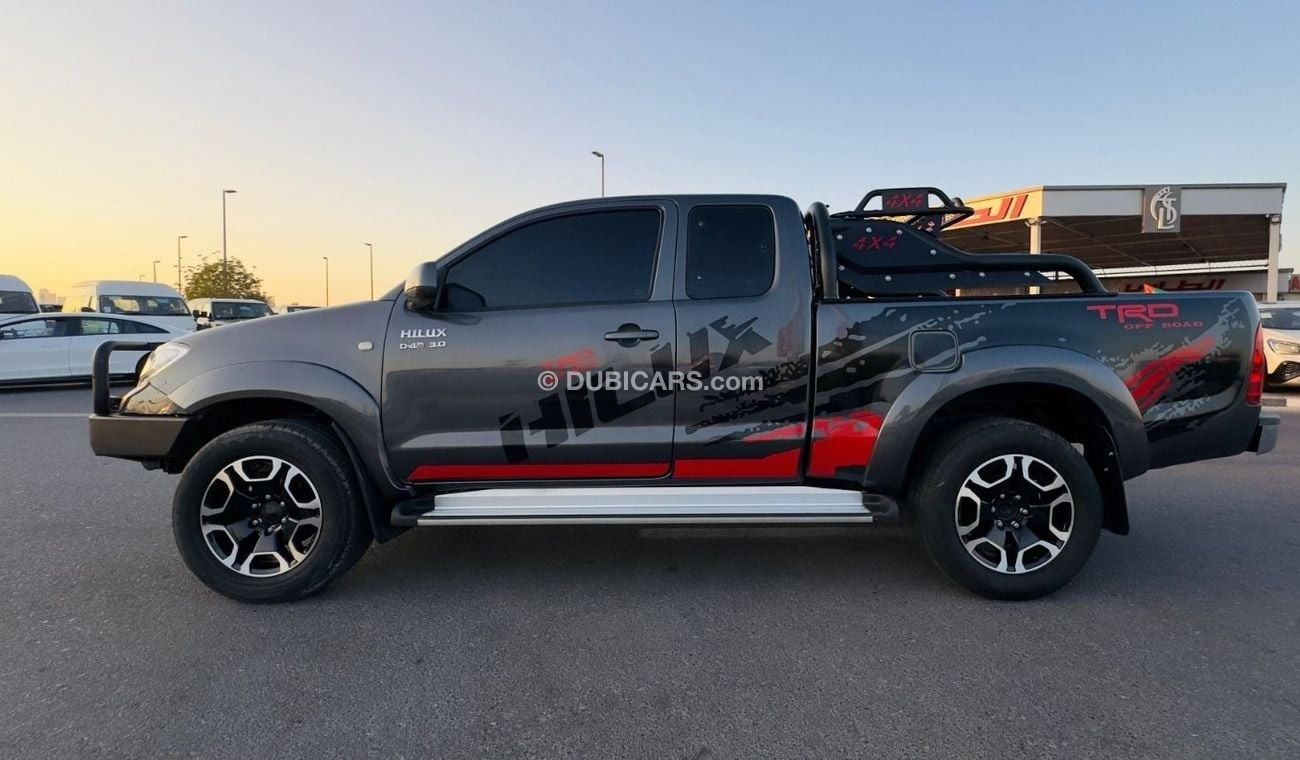 Toyota Hilux SMART CABIN | 3.0L DIESEL ENGINE | RHD | 2011 | MANUAL TRANSMISSION | AIR SNORKEL