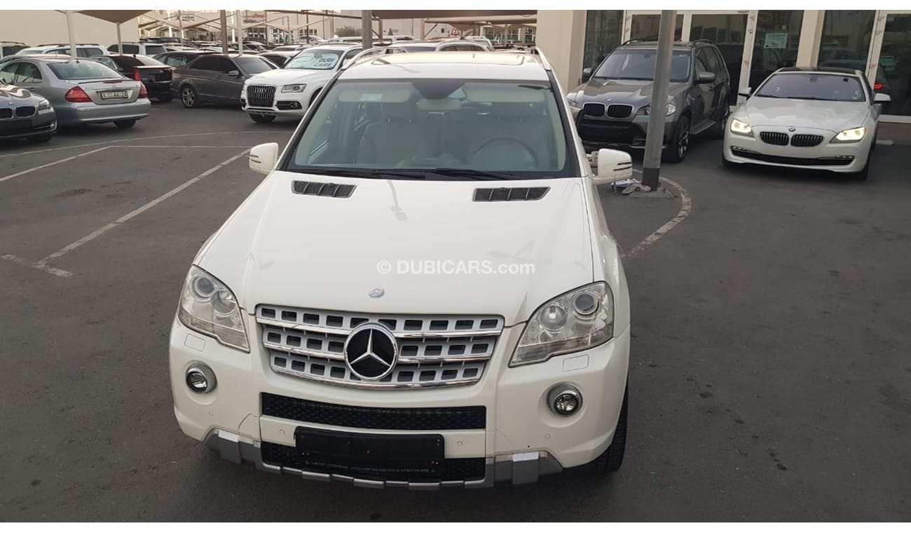 Mercedes-Benz ML 350 Mercedes Benz ML350 model 2011 GCC car prefect condition full option low mileage