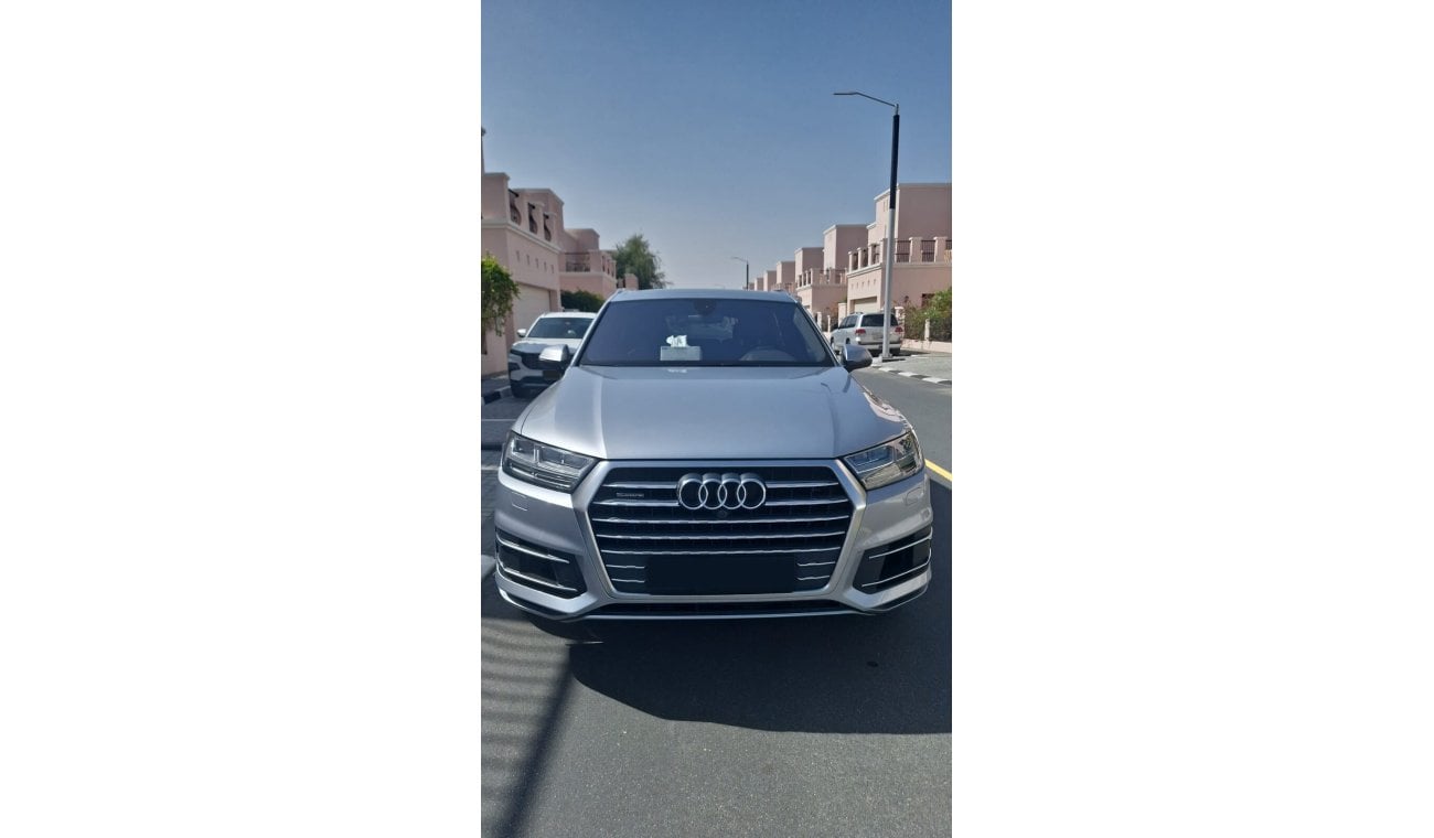 أودي Q7 45 TFSI quattro Luxury Plus Launch Edition 3.0L