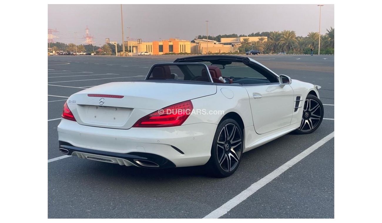 Mercedes-Benz SL 400 Std Mercedes SL-400 2018 GCC Original Paint - Full Option - Perfect Condition