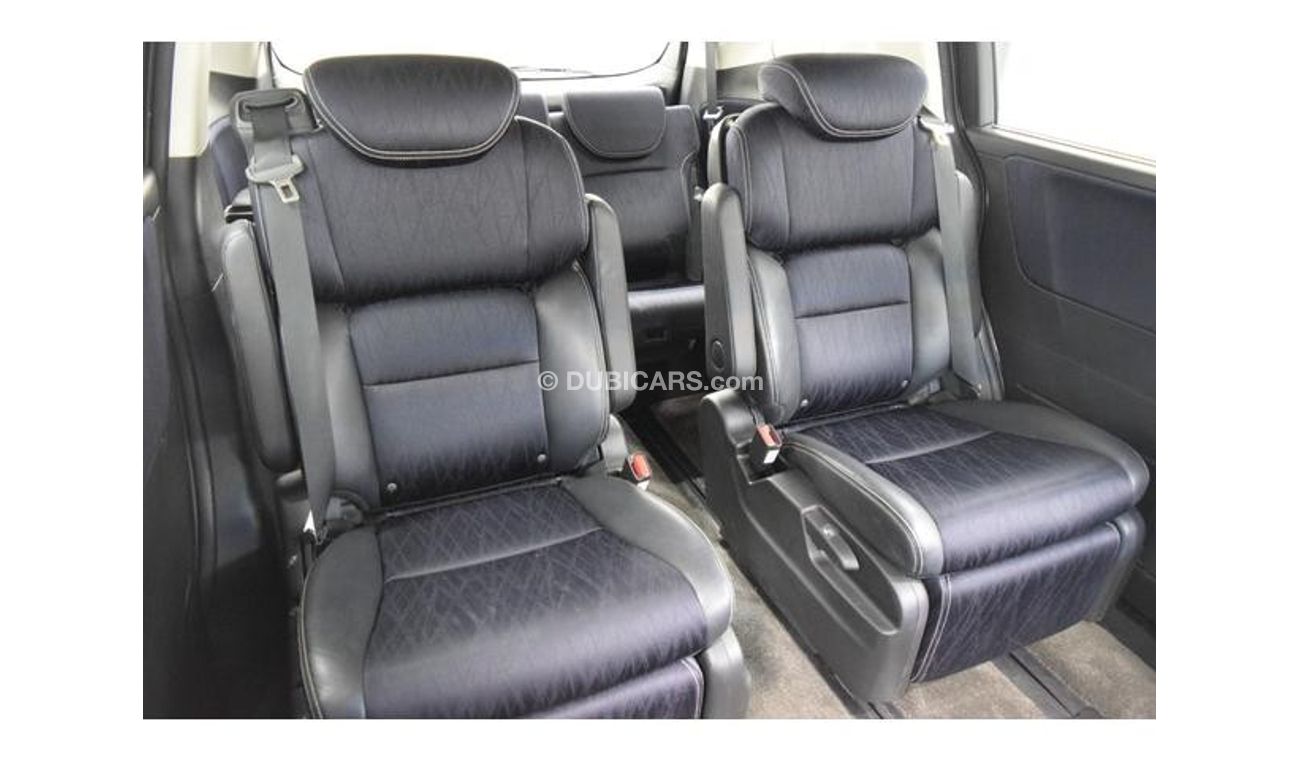 Used Honda Odyssey RC1 2015 for sale in Japan - 694325