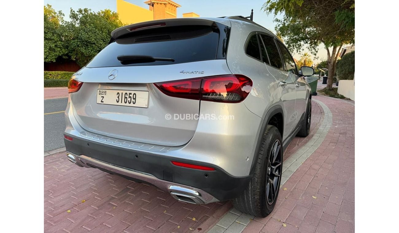 Mercedes-Benz GLA 250 4MATIC 2.0L