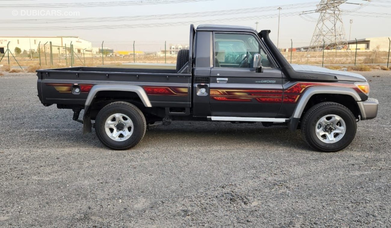 Toyota Land Cruiser Pickup, LC79 V8 4.5L Diesel