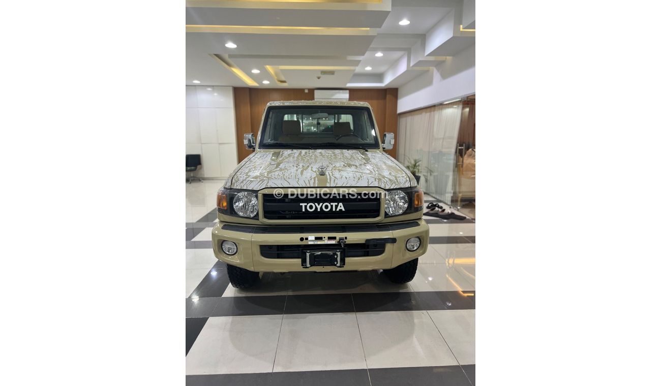 Toyota Land Cruiser Pick Up PICKUP DLX 4.0L