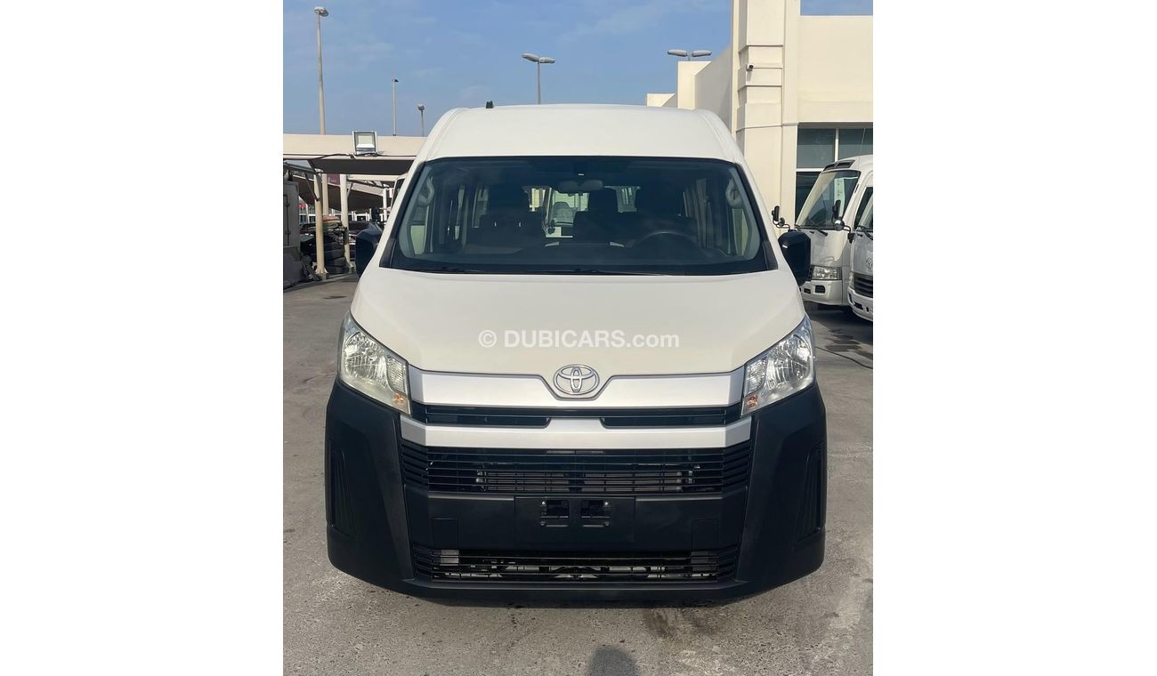 Toyota Hiace Commuter GL High Roof