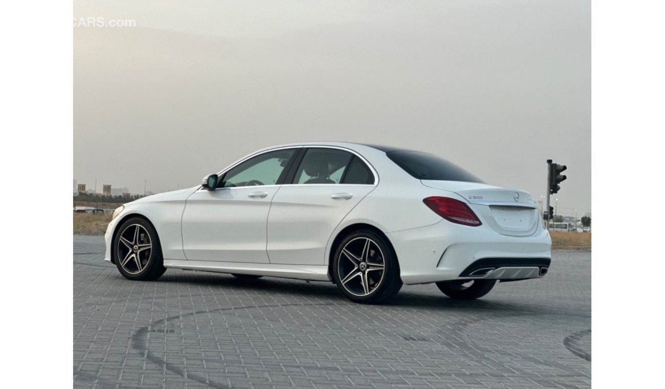 مرسيدس بنز C200 AMG باك موديل 2018 خليجي فل مواصفات بانوراما ومثبت سرعه وتحكم كهربي كامل ونظام صوت ممتاز وكاميرا خلف