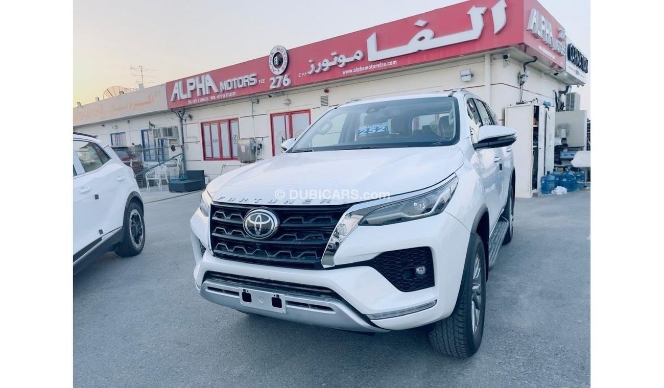 تويوتا فورتونر TOYOTA FORTUNER 2.8L DIESEL 4WD SR5 2024 MODEL (with radar and 360 degree cameras)