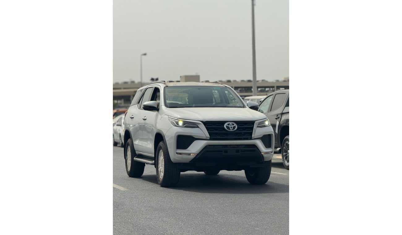 تويوتا فورتونر TOYOTA FORTUNER 2.7L PETROL ACTIVE AUTO