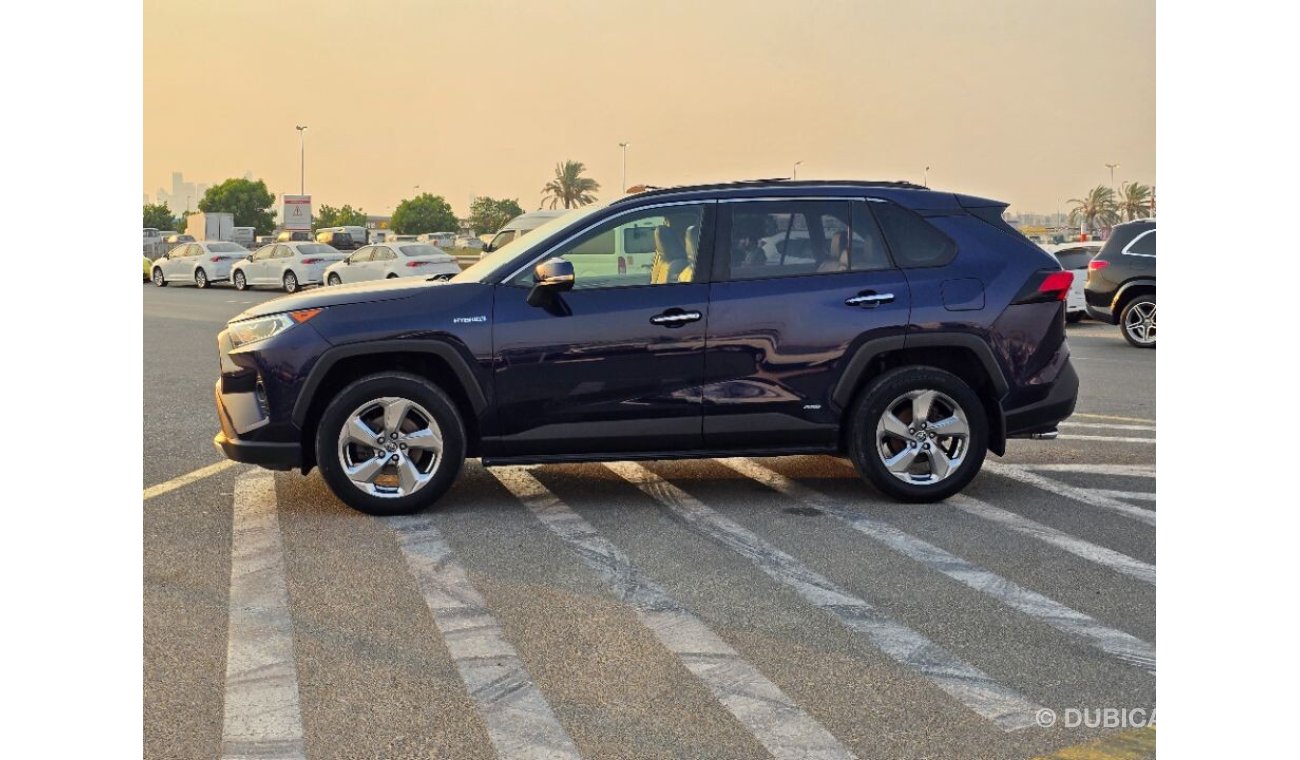 Toyota RAV4 2019 Model Hybrid Limited Paranomic roof , 360 camera and parking sensors