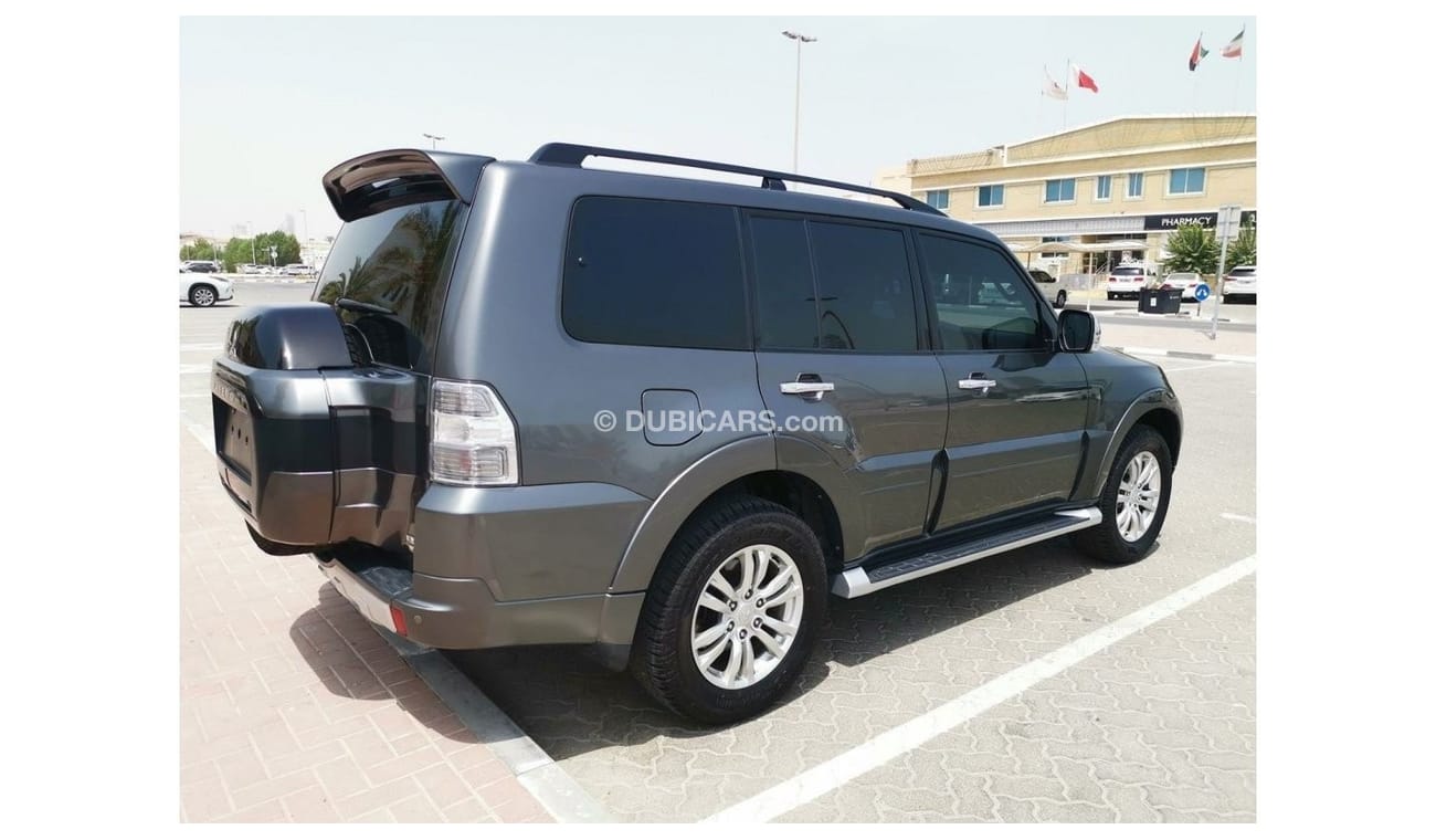 Mitsubishi Pajero GLS Highline