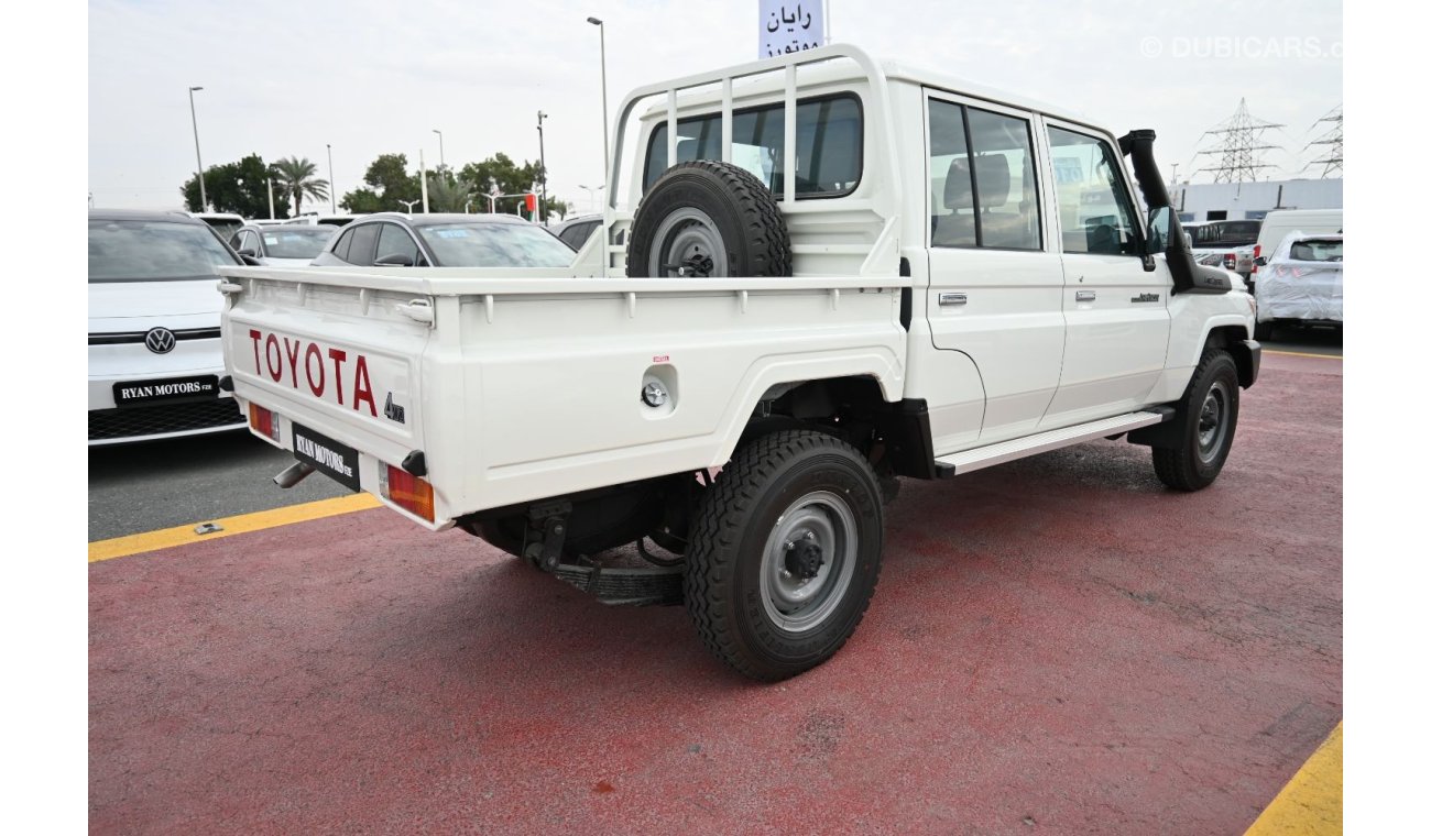 Toyota Land Cruiser Pick Up Toyota Landcruiser 4.2L Diesel, Double Cabin Pickup 4WD 4 Doors, Color White, Model 2022