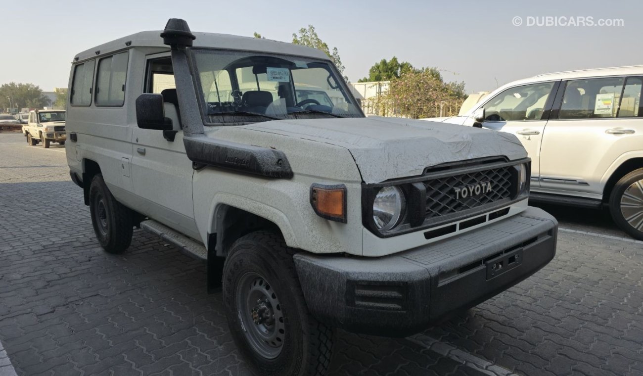 تويوتا لاند كروزر هارد توب LC78 HARDTOP V4 AUTOMATIC | 2024 | 03 YEARS WARRANTY