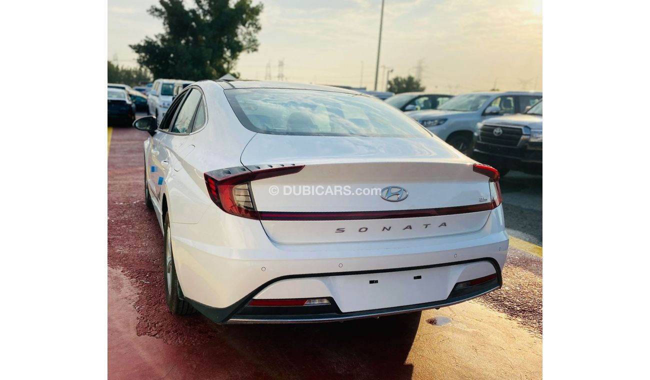 Hyundai Sonata HYUNDAI SONATA 2.5L PETROL MODEL 2021 WHITE COLOR