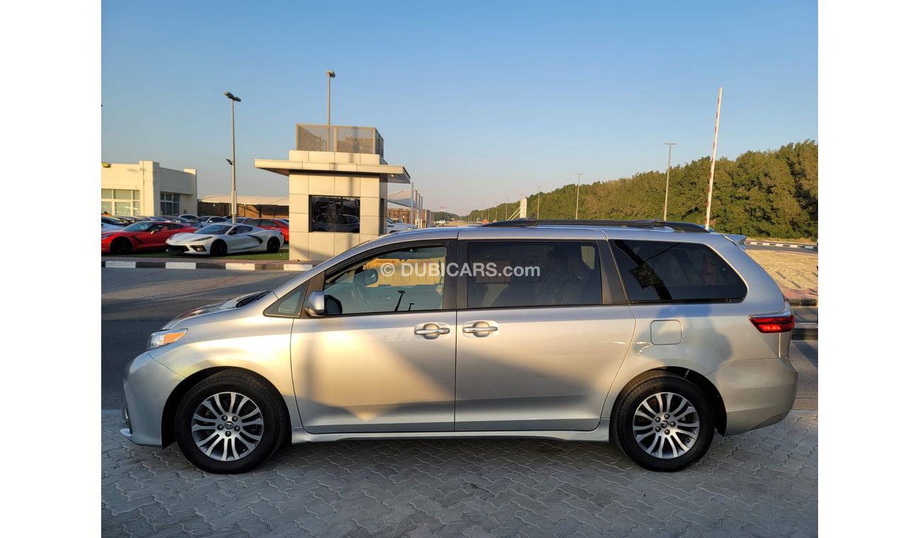 Toyota Sienna XLE Full option