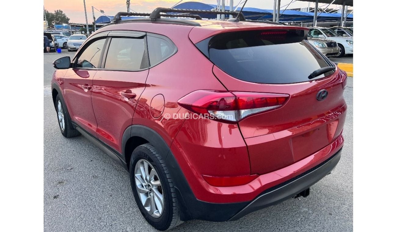 Hyundai Tucson Hyundai Tucson, model 2016, customs papers, 1600 cc engine