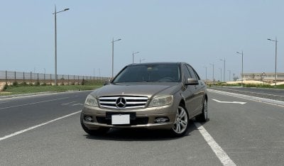 Mercedes-Benz C200 GCC 2010 1.8L 4 Cylinders In Good Condition