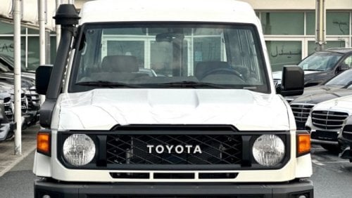 Toyota Land Cruiser Hard Top LC 78 | Hard Top | 4.5L | V8 | Diesel | M/T | (3 Doors)