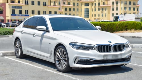 بي أم دبليو 530i Luxury Line