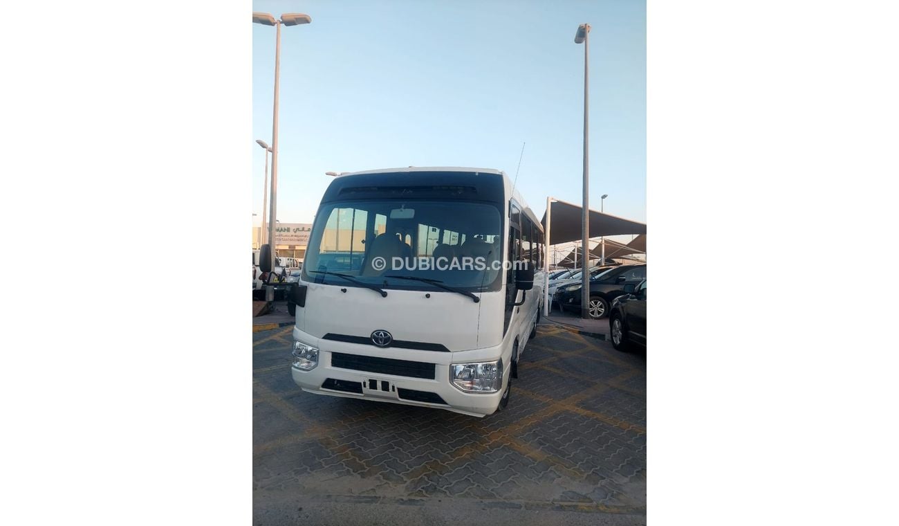 Toyota Coaster DIESEL 4.2L 23 SEATER MANUAL TRANSMISSION