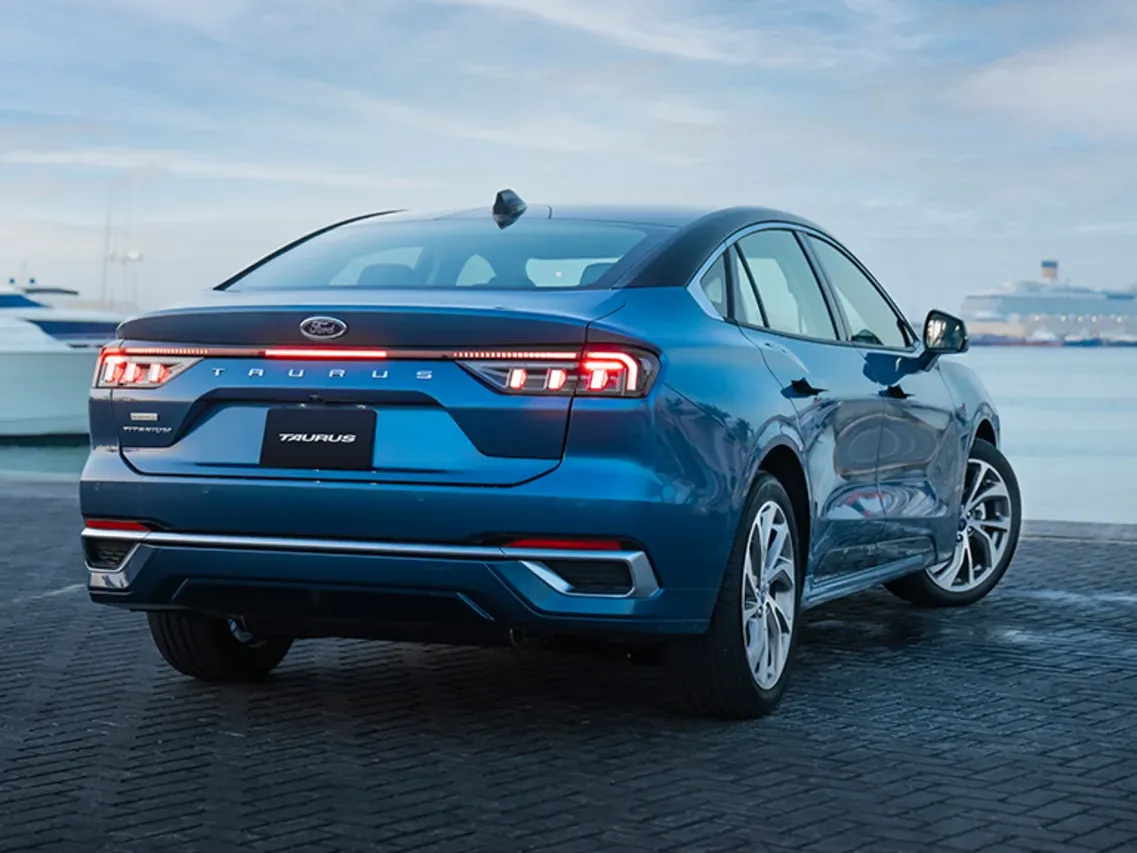 Ford Taurus exterior - Rear Left Angled