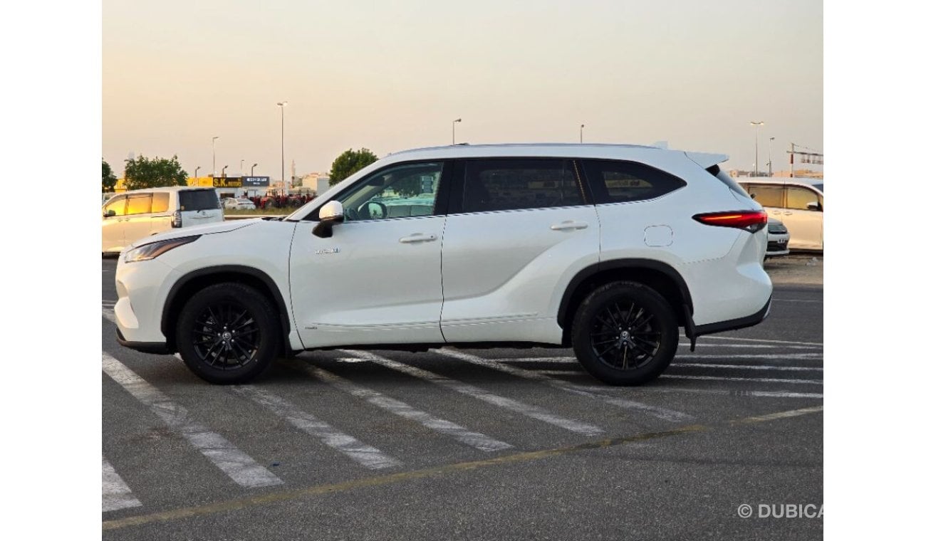 Toyota Highlander 2021 Model full option 2.5 hybrid engine Sunroof, Push button and AWD