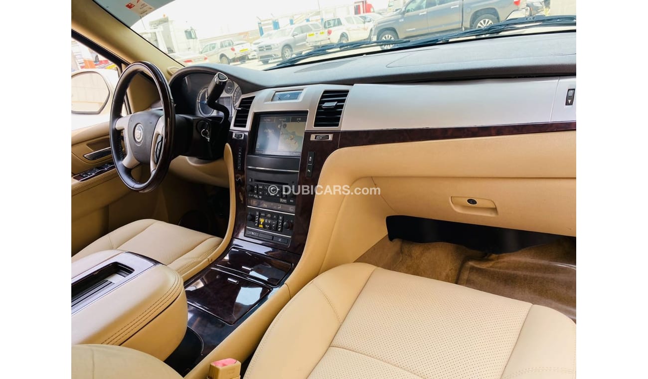 Cadillac Escalade Premium Good condition car GCC