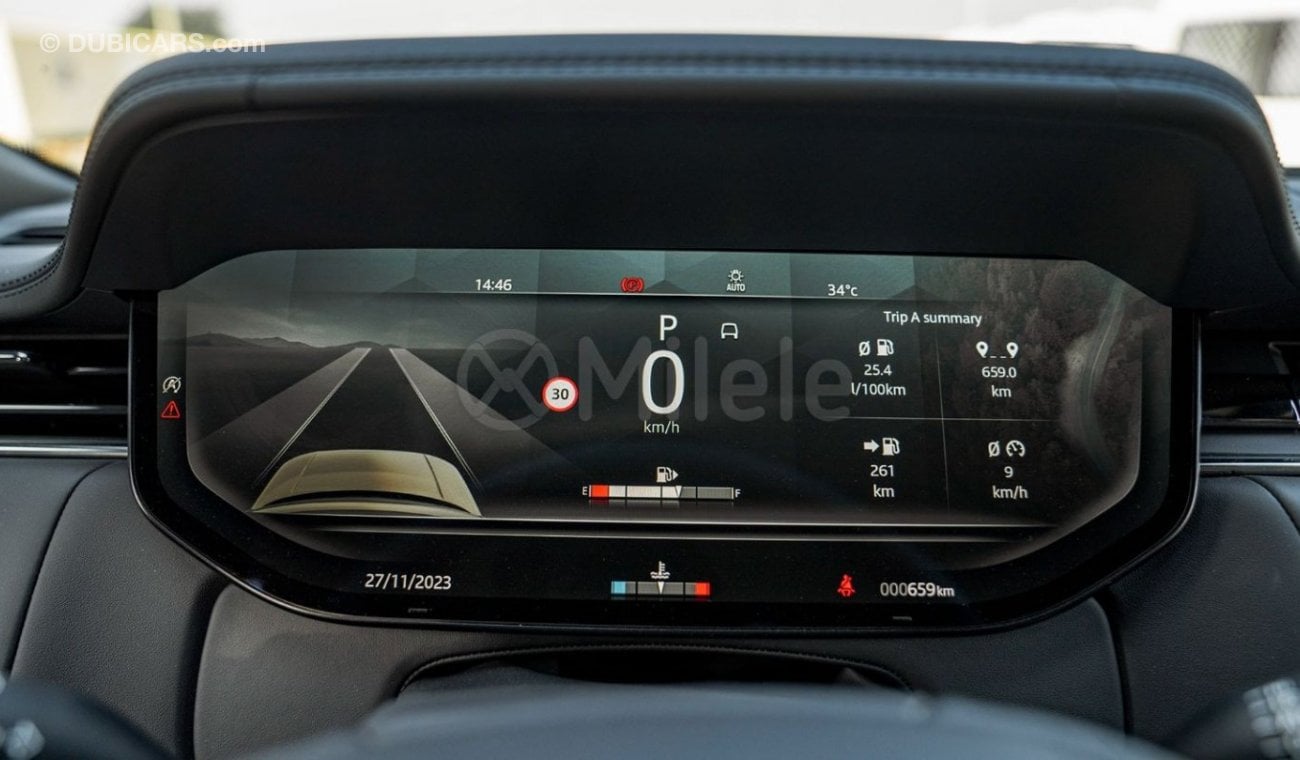 لاند روفر رينج روفر (آخر) P530: CHARENTE GREY - MERIDIAN SOUND, HEADS-UP DISPLAY