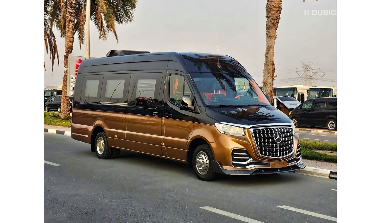 مرسيدس بنز سبرينتر A/T / DIESEL / VIP SEAT WITH VENTILATION AND MASSAGE / 9 SEATER / LOT# 72374