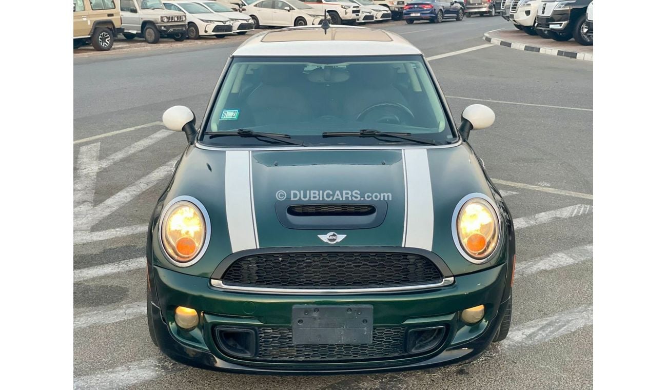 ميني كوبر إس 2011 Mini Cooper Hardtop S class 1.6L V4 - 2 doors 4 seats Hatchback German Origin - 159,000 mileage