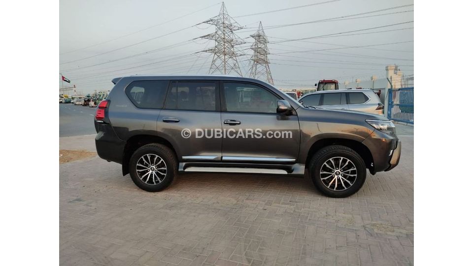 Used Toyota Prado 2 2014 for sale in Dubai - 371682