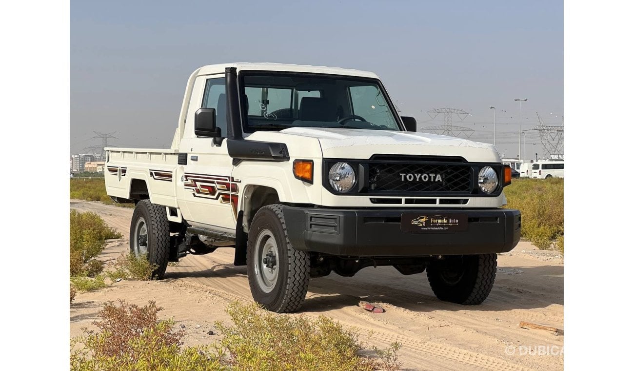 تويوتا لاند كروزر بيك آب LC79 S/C 4.0L PTR M/T // 2024 // STANDERD OPTION // SPECIAL OFFER // BY FORMULA AUTO // FOR EXPORT