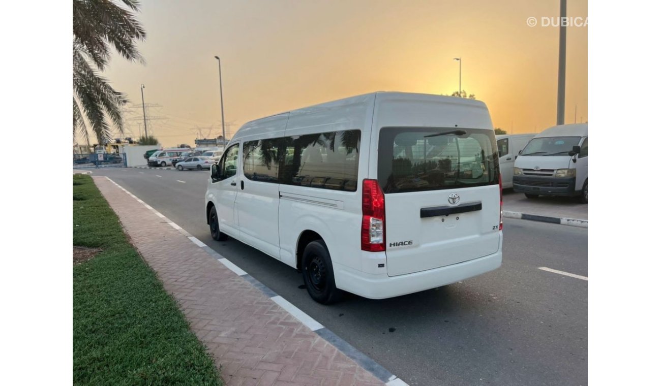 Toyota Hiace Van English