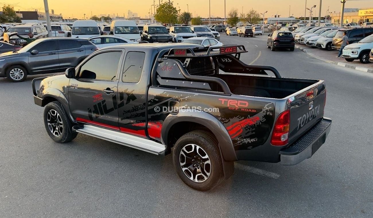 Toyota Hilux SMART CABIN | 3.0L DIESEL ENGINE | RHD | 2011 | MANUAL TRANSMISSION | AIR SNORKEL