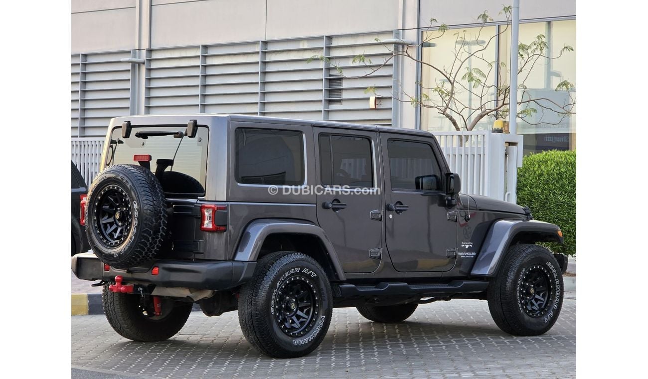 Jeep Wrangler Sahara 3.6L A/T JEEP WRANGLER SAHARA 2016 GCC // 2KEYS // ORGINAL PAINT // PERFECT CONDITION //