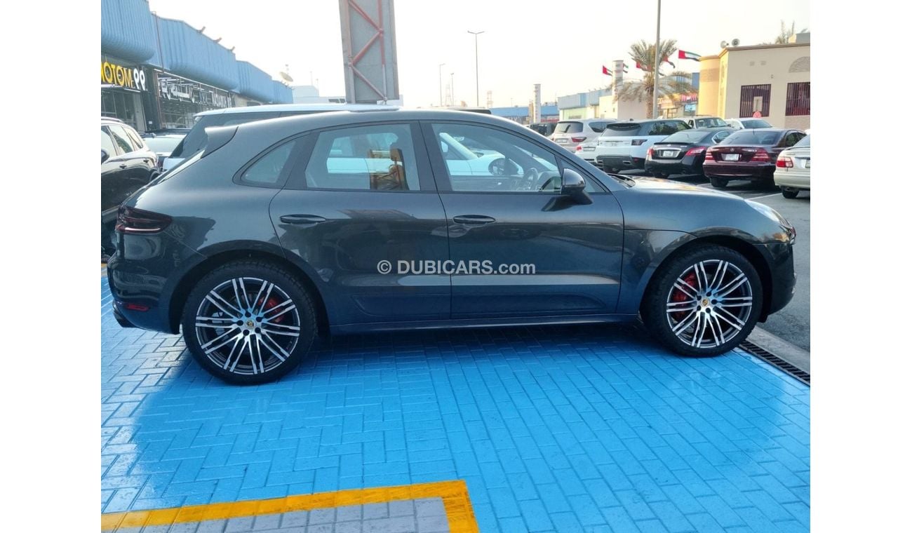 بورش ماكان GTS 3.0L (360 HP)