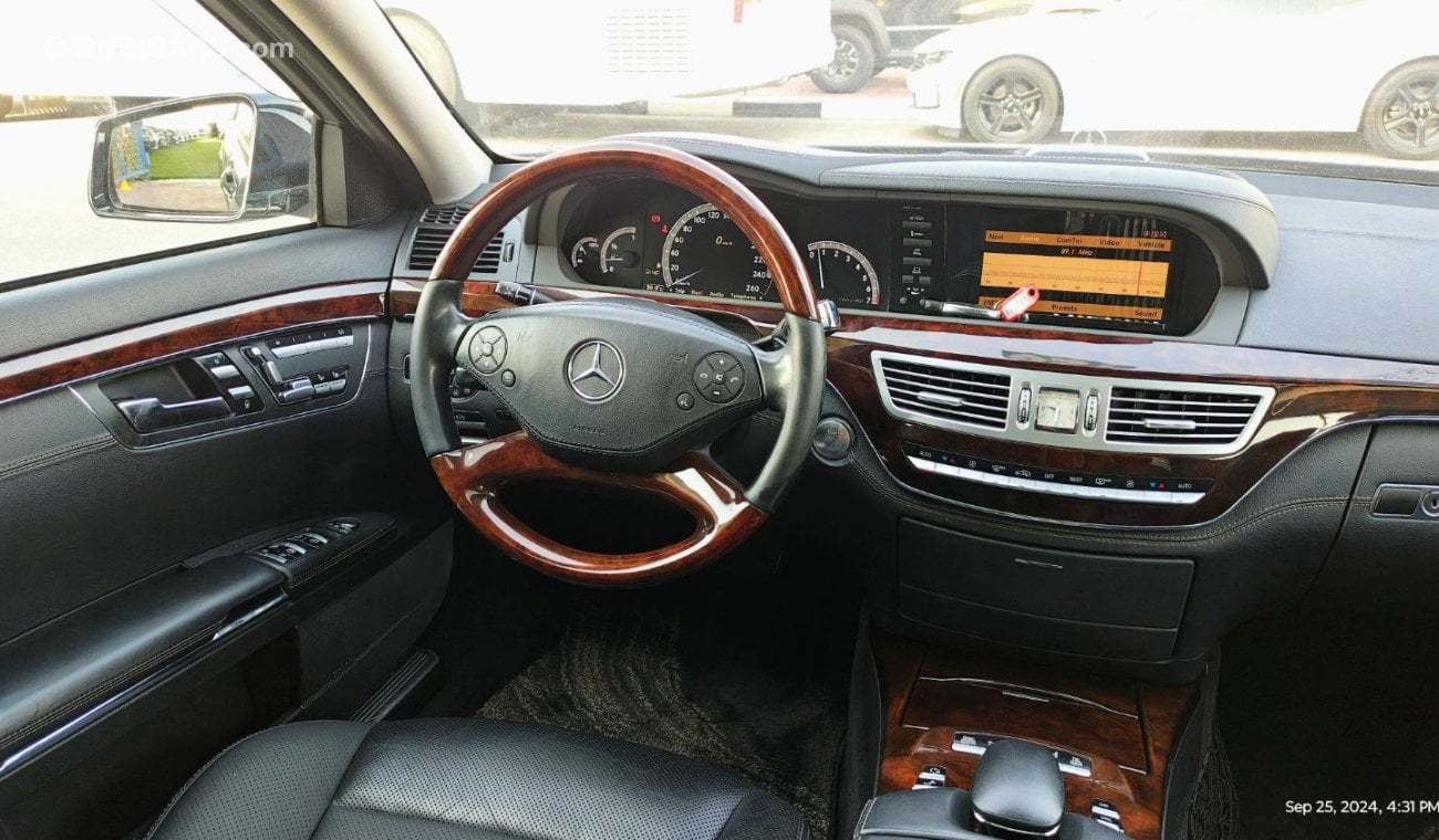 Mercedes-Benz S 550