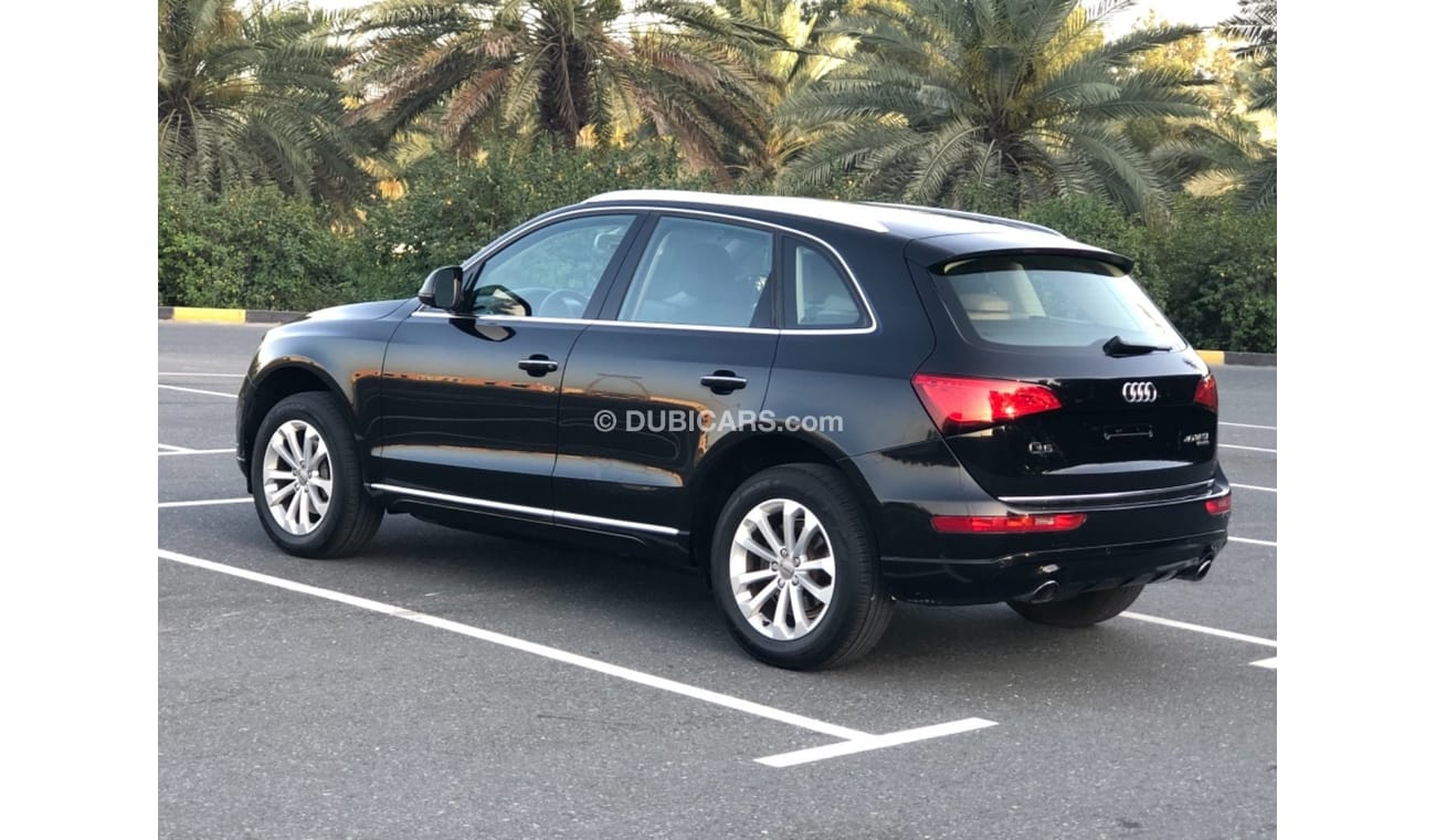 Audi Q5 40 TFSI S-Line MODEL 2015 GCC CAR PER  CONDITION INSIDE AND OUTSIDE  FULL ELECTRIC CONTROL STEERING 