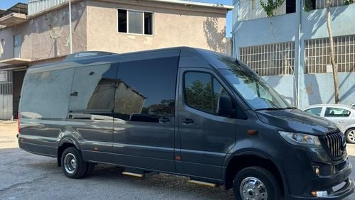 Mercedes-Benz Sprinter Mercedes benz Sprinter Bus 14+2+1= 17 seater vip luxury interior design brand new just 150 km only