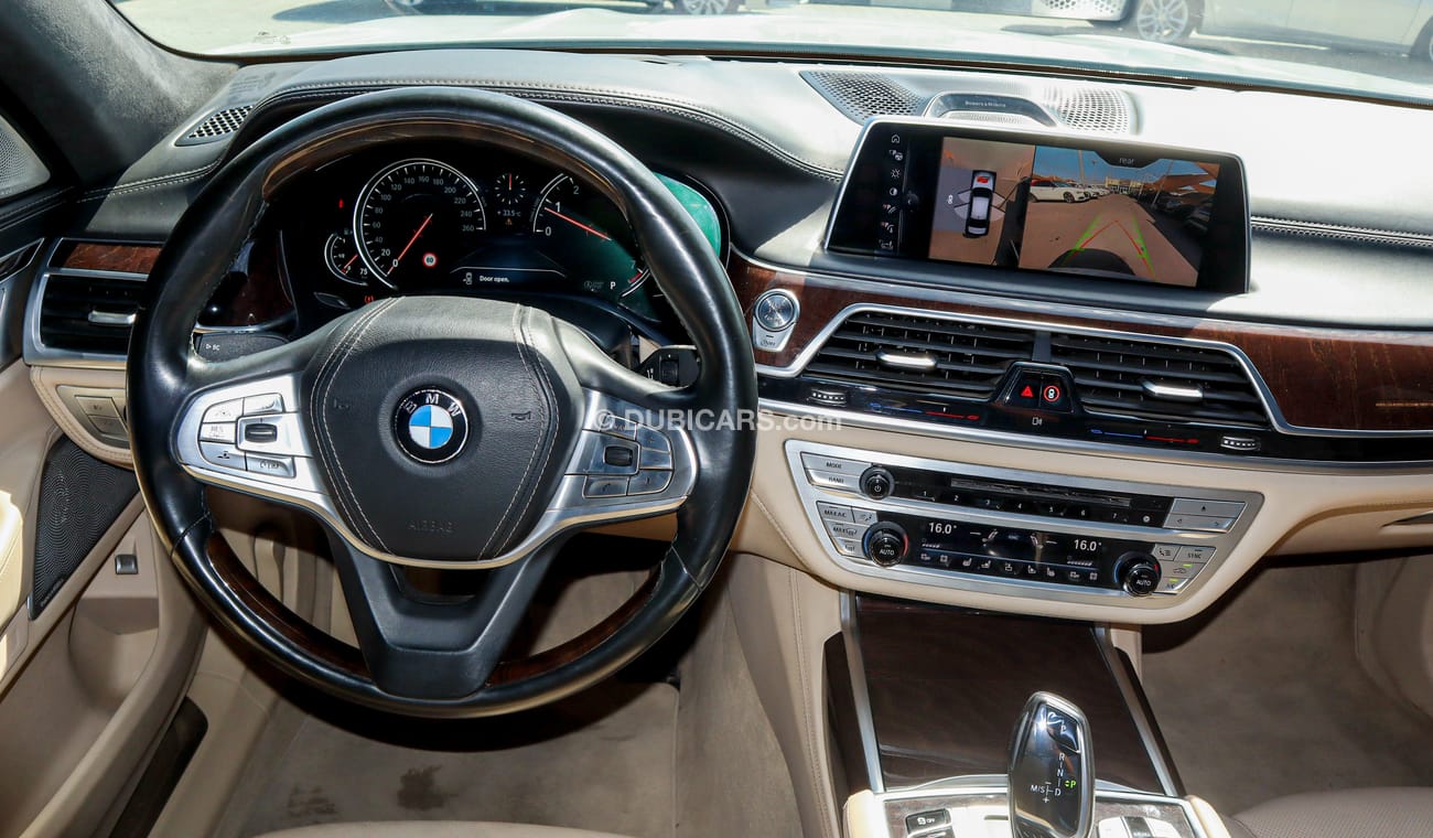 بي أم دبليو 750Li XDRIVE