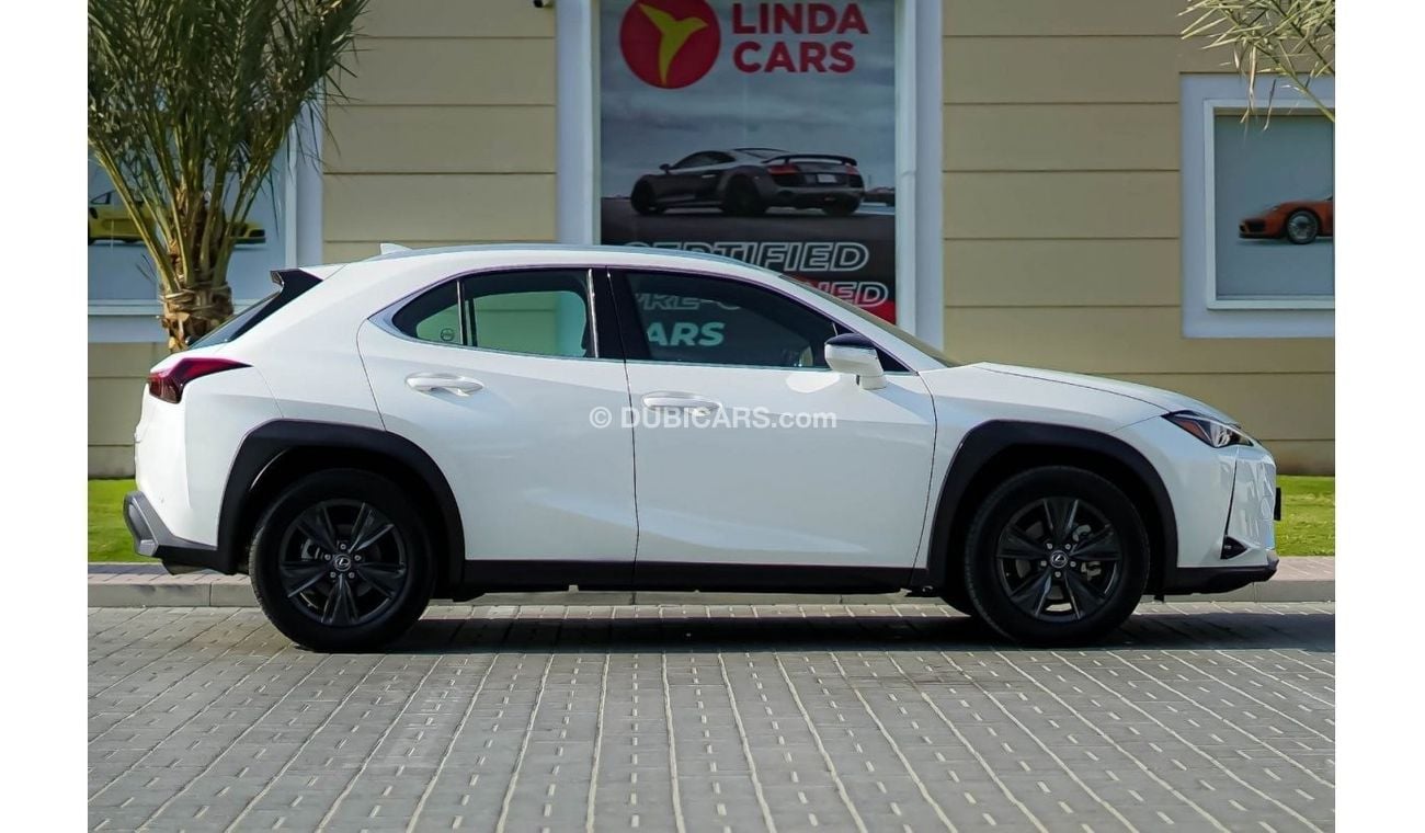 Lexus UX200